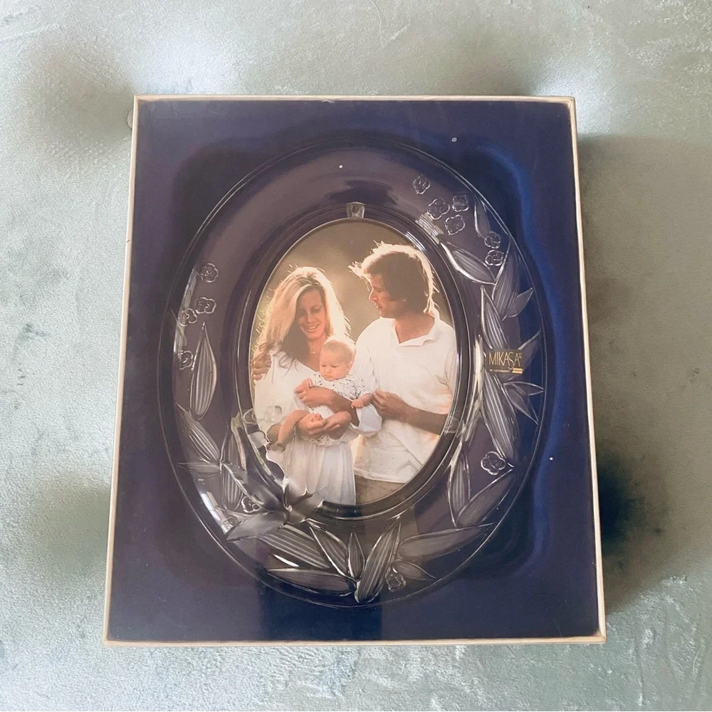 Mikasa glass wedding picture frame